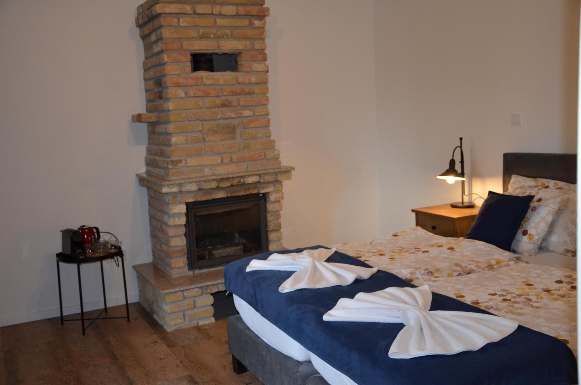 Hotel Kerekerdo Vendeghaz Kisszékely Esterno foto