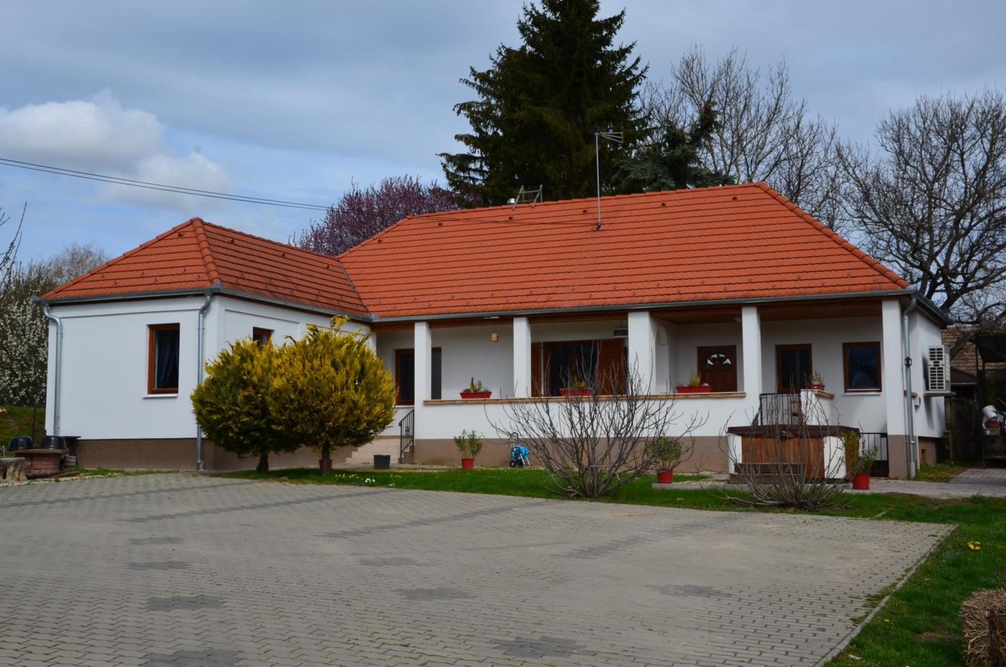 Hotel Kerekerdo Vendeghaz Kisszékely Esterno foto