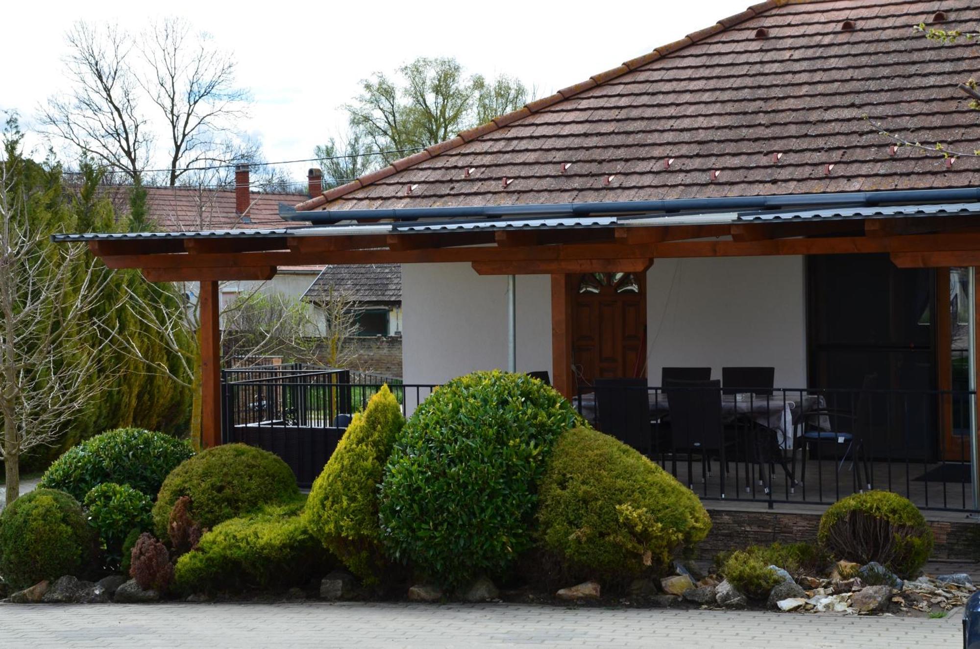 Hotel Kerekerdo Vendeghaz Kisszékely Esterno foto
