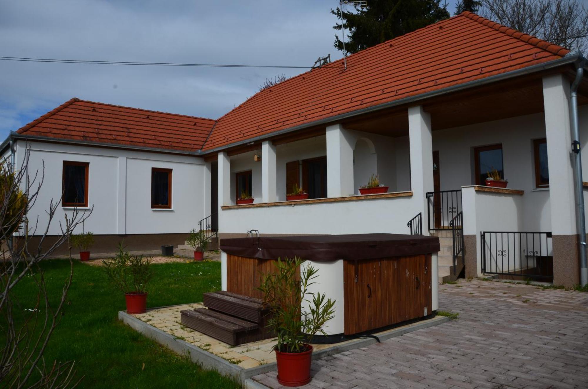 Hotel Kerekerdo Vendeghaz Kisszékely Esterno foto